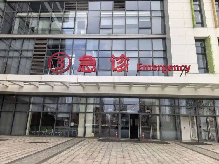 皇冠hga030_浙江13岁女孩天冷洗澡皇冠hga030，父亲一个举动差点要了她的命！有医院一个月内收治7个孩子